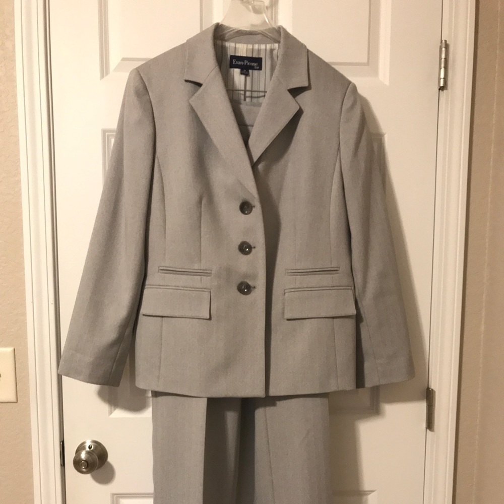 New Evan-Picone Lined Suit